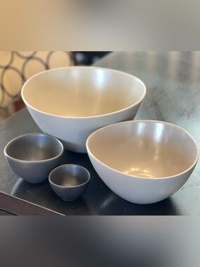 Retired Crate&Barrel Roscoe Two-Tone Nesting Mixing Bowl Set - Black & Charcoal